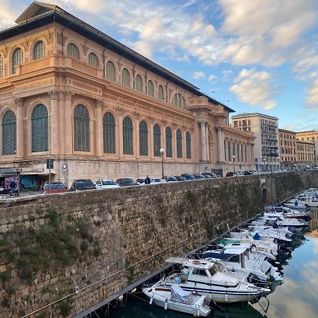 Appartamento Al Mercato Ливорно Экстерьер фото